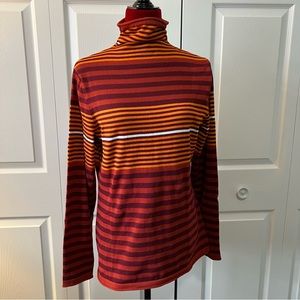 Duluth Trading Orange and Burgundy Coolmax Variegated Striped Turtleneck size M